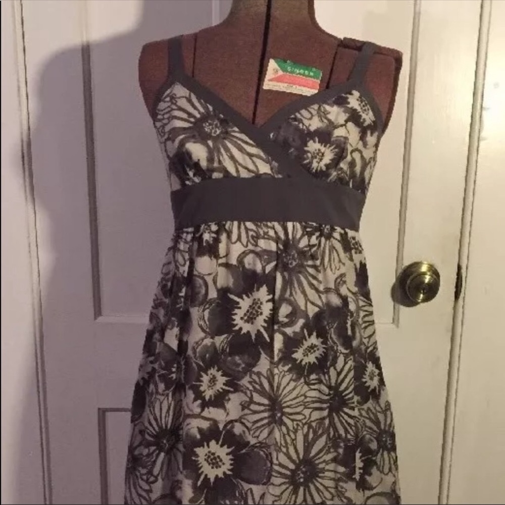 Vince sleeveless silk cotton floral dress